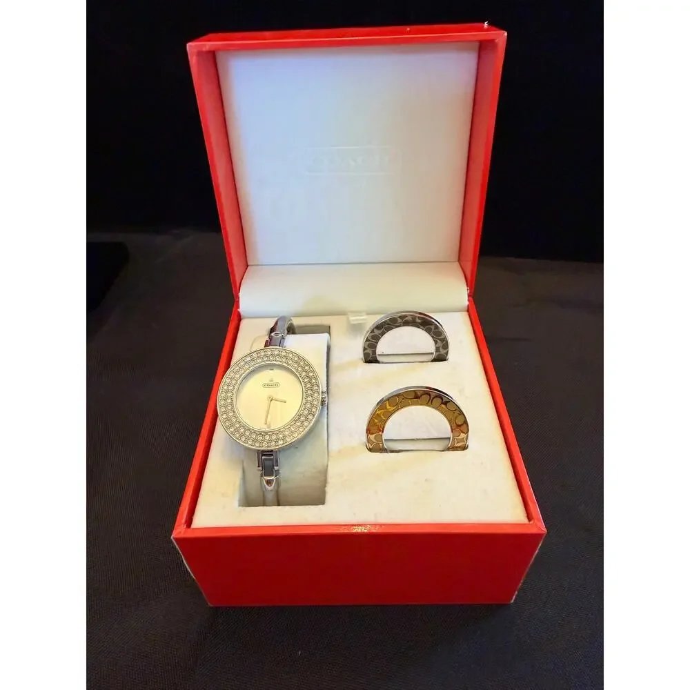 Vintage Coach interchangeable bezel bangle watch gift set 0274, never used 6.5”
